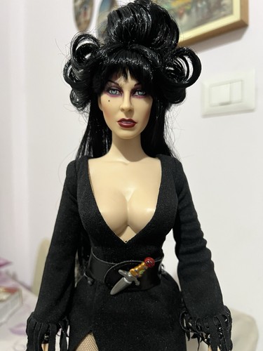 Tonner doll elvira mistress - doll,