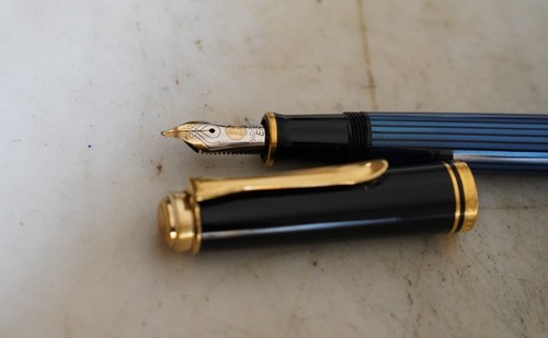 Fountain pen pelikan - pen, m