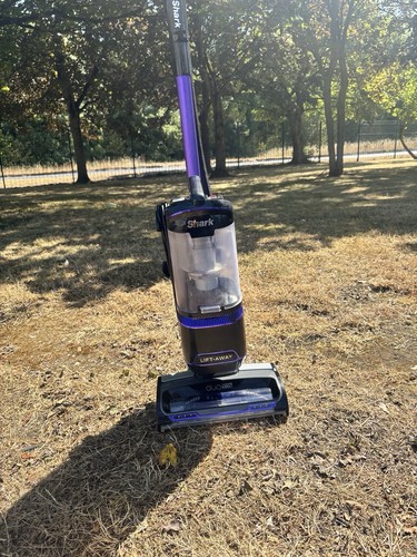 Shark vacuum cleaner - shark,