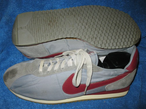 Vintage 1982 nike cortez model - nike,