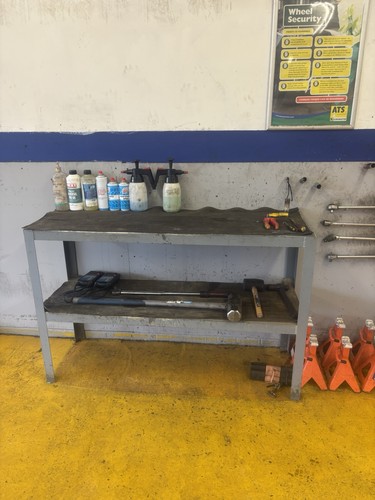 Small metal work bench - metal,