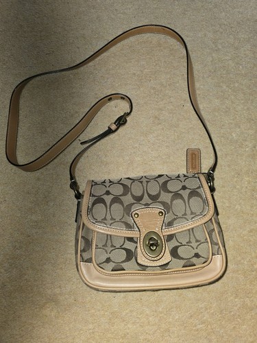Coach signature cricket - coach,