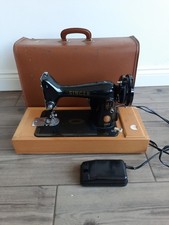 Singer 99K Sewing Machine With
