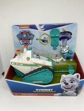 Paw Patrol EVEREST Deluxe Snowmobile with Projectile Launcher Snowboard and Coll