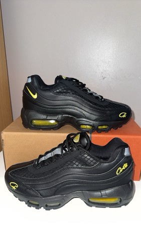 Black and gold nike - and, max