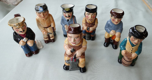 Set artone character jugs - of, 7