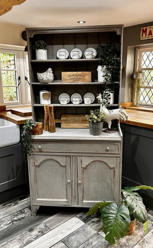 Shabby chic dresser hand - shabby,