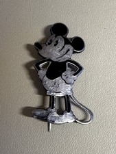 Disney MICKEY MOUSE pin badge