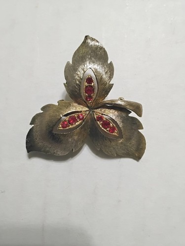 Vintage leaf brooch pin - jj,