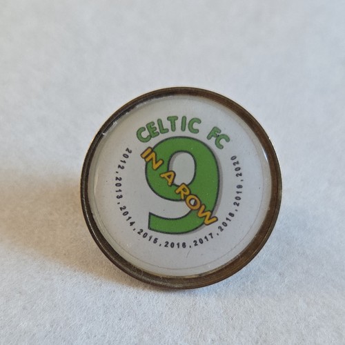 Retro celtic pin badge in - retro, 9