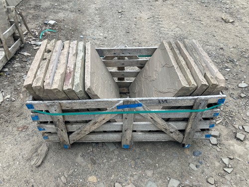 Natural stone wall copings/