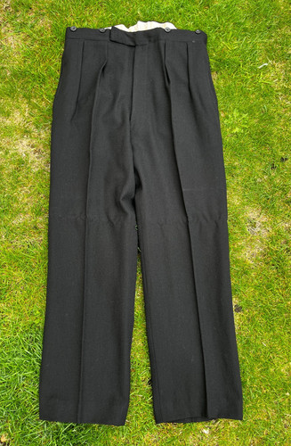 1940 black wool button - 1940's,