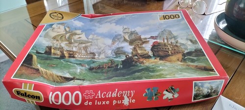 Falcon academy 1000 piece - falcon,