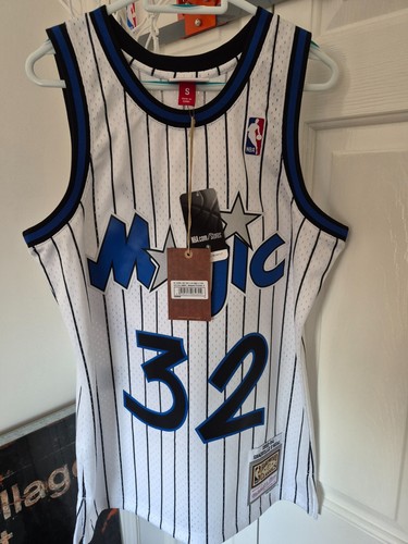 Mitchell ness swingman - ness,