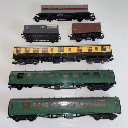 Assorted gauge carriages - assorted,