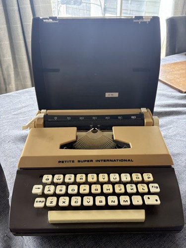 Vintage 1970s petite super - petite,