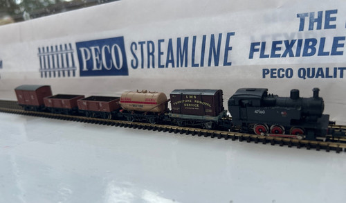 Gauge wagons and 0 tank - gauge,
