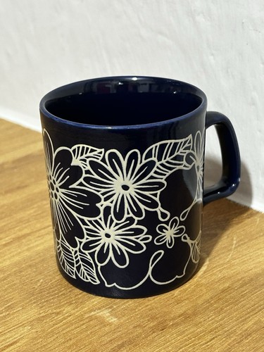 Vintage navy cream - vintage, floral