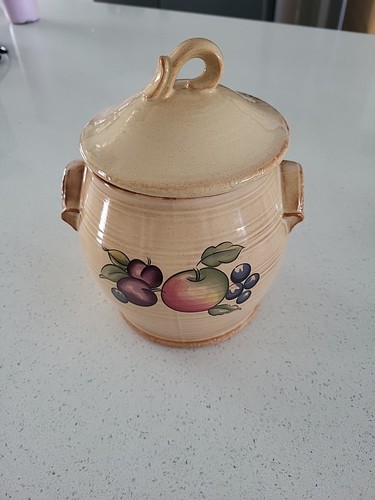 Hornsea pottery lidded - pottery,