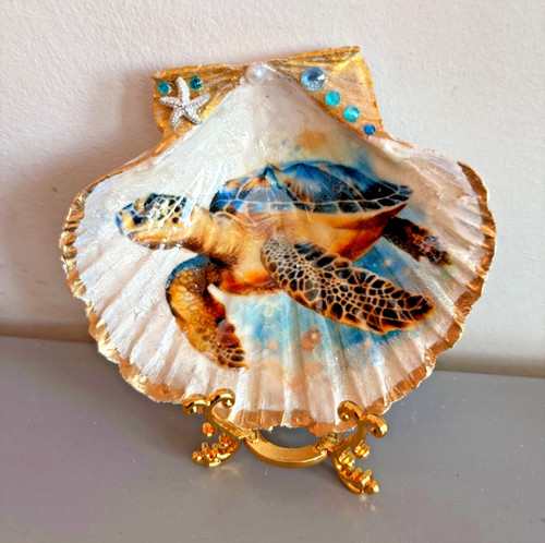 Decoupage hand painted shell-