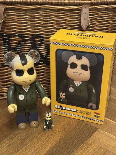 Bearbrick 100 400 taxi - 400%,