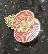 Manchester United REMEMBRANCE Football Pin BADGE..20%DONATED to RBL FREE POST