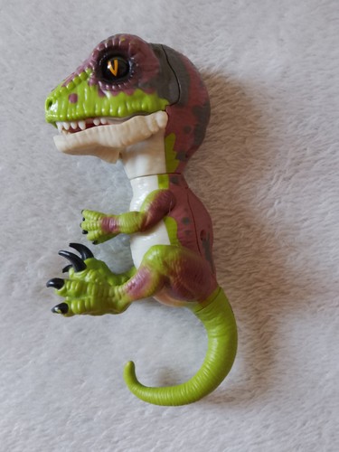 Fingerlings untamed raptor - fingerlings,