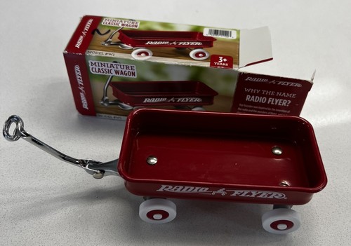 Radio flyer inc - radio, miniature