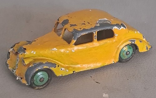 Dinky toys riley saloon for - dinky,