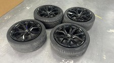 4 Genuine Range Rover 22” Gloss Black Alloy Wheels with Pirelli Tyres 285/40 R22