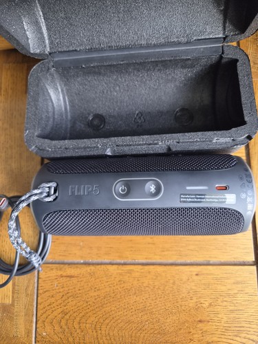 Jbl flip portable bluetooth - jbl,