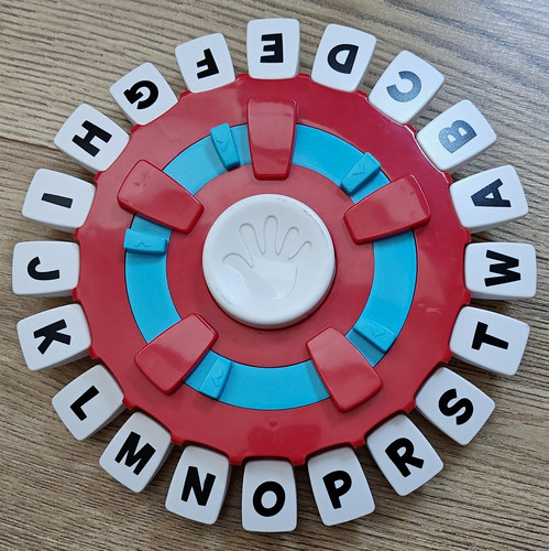 Hasbro taboo electronic - taboo,