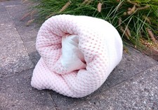 Vintage 1960s 1970s Pale Peach Pink Acrylic Cellular Blanket Double 90 x 94"