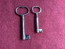 2 Small Bow C19th Cabinet Keys
