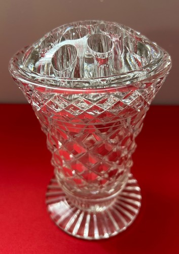 Vintage pressed glass flower - pressed,