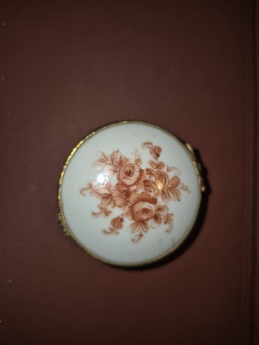 Limoges trinket box hinged - trinket,