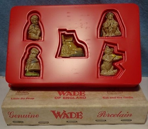 Vintage 1970 wade tea - s,