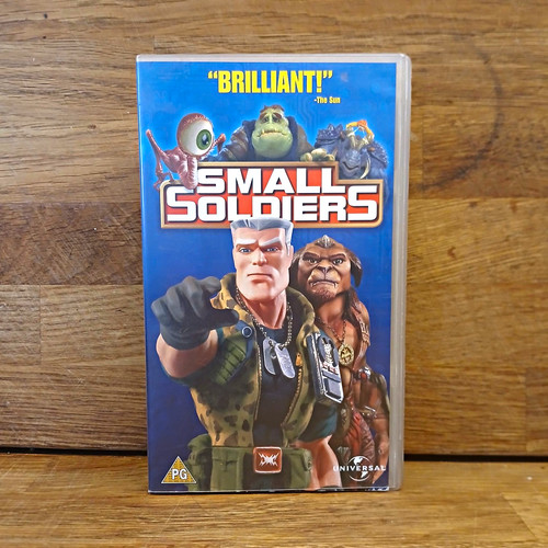 Universal small soldiers vhs - universal,