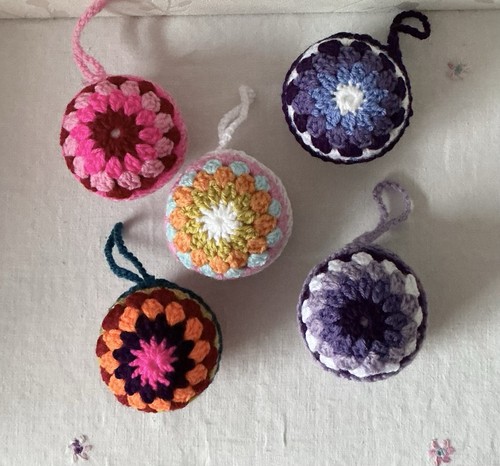Bright retro crocheted - 5,