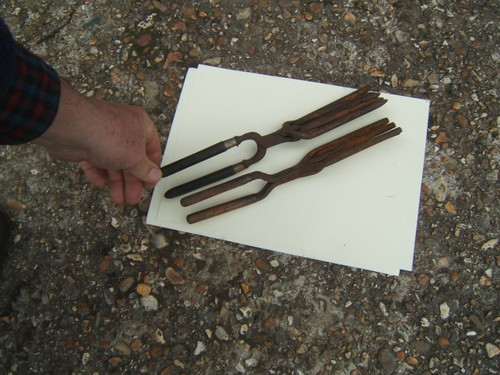Antique hair curling iron - 2,