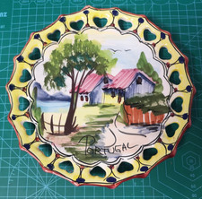 Vintage Pintado a Mano Decorative Wall Plate Heart Design, Town Scene