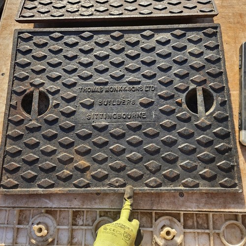 Cast iron manhole cover - cast,