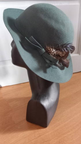 Kangol design olive green - design,