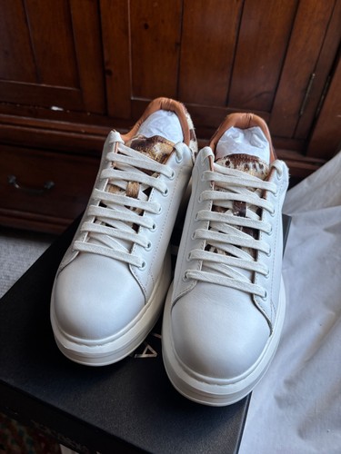 Uk7 leather trainers ugg - uk7,
