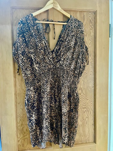 Bnwt lipsy playsuit size - bnwt,