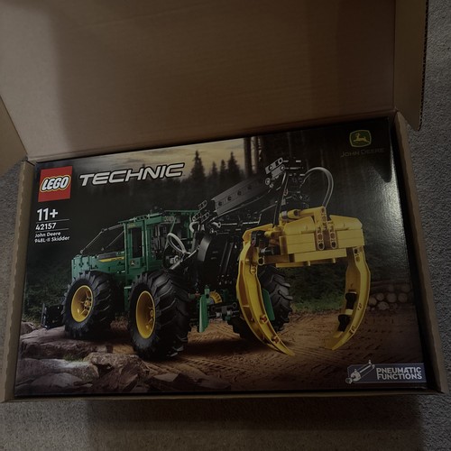Lego technic john - john, deere