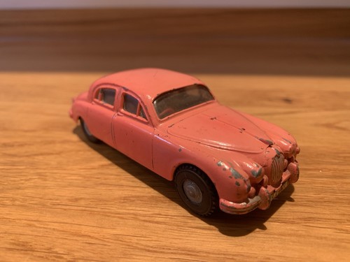 Triang spot jaguar 4 - 3.4, no