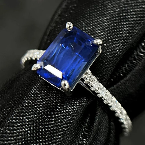 Royal blue sapphire 57ct - royal,
