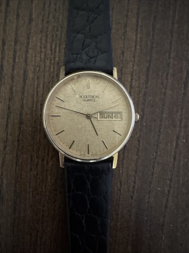 Bulova accutron 10k gold - accutron,