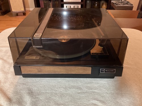 Vintage realistic lab - realistic,